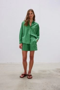 The Chiara Short Green Bay -Chic Boutique Shop 07 LMCS006 LMD024 Green Bay 471