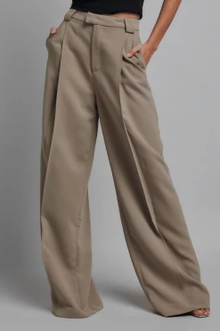 Rossi Pant Light Khaki -Chic Boutique Shop 1 9edbc646 5e2b 400a 9585 7443067eed97