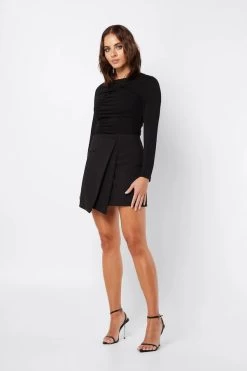 Vice Versa Mini Skirt -Chic Boutique Shop 20221201 MOSSMAN JULY AUGUST 23 ONLINE S34 1452 2000xcopy