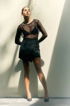 Vice Versa Mini Skirt -Chic Boutique Shop 20221202 MOSSMAN JULY AUGUST 23 CAMPAIGN S05 0440 2000x 6de7a257 64c9 4abc ac4b ff21fb17f584