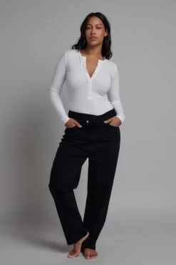 Lara Bodysuit White -Chic Boutique Shop 20221209 BayseBrand Ecommerce 015132202