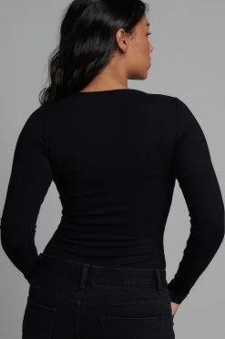 Lara Bodysuit Black 13 Lara Bodysuit Black -Chic Boutique Shop 20221209 BayseBrand Ecommerce 015132382 Edit