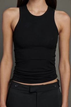 Wayward Tank Black 10 Wayward Tank Black -Chic Boutique Shop 20230615 MartenAscenzo BayseBrand Ecommerce 020 20230615 MartenAscenzo BayseBrand Ecommerce 020168405