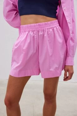 The Chiara Short Ultra Pink