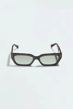 Gigi Bark -Chic Boutique Shop 2 2203c41b 66f8 48d8 a6b2 dd02edbfb118