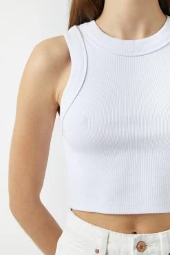 Jonesy Crop White -Chic Boutique Shop 39037 001 white jonesy crop white 4copy