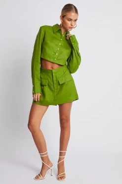 Chic Boutique Shop -Chic Boutique Shop 4.OLIVELINENSTRUCTUREDCROPPEDSHIRT 019 05e15438 2420 4fec a754 eb2d0e291439