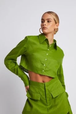 Structured Cropped Shirt Olive 11 Structured Cropped Shirt Olive -Chic Boutique Shop 4.OLIVELINENSTRUCTUREDCROPPEDSHIRT 032