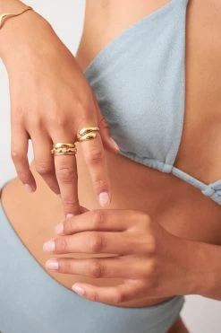 Henrietta Ring -Chic Boutique Shop 4 43f0e036 e45c 4b9c b0bf 9fefdd1b74f0