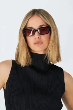 Gigi Black Red -Chic Boutique Shop 5 32d9cdf9 7249 4cdd 9abc 6712fa2fbe77