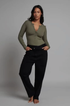 Lara Bodysuit Khaki -Chic Boutique Shop 7 0c0d7172 dda5 4bcc a0a4 12ce67a8fee6