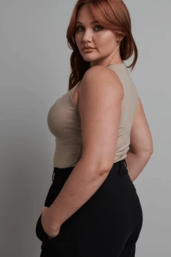 Aurora Bodysuit Biscotti -Chic Boutique Shop 7 c27dbe8d 41b2 40ab a8ca a3e0596c3a11