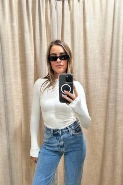 The Brooklyn Top White -Chic Boutique Shop Facetune 05 07 2023 14 40 27