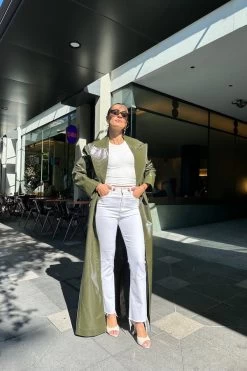 Roxton Coat Dark Olive 9 Roxton Coat Dark Olive -Chic Boutique Shop Facetune 11 09 2023 17 24 532