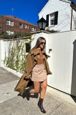 Sneaky Mini Skirt Latte -Chic Boutique Shop Facetune 17 08 2023 15 10 42