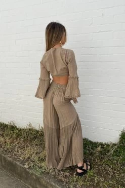 The Milos Pants Tobacco -Chic Boutique Shop IMG 3193 49cda5e7 f18d 4006 874d 26f46ac6eb1d
