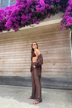 OSEREE Lumiere Two Piece Chocolate -Chic Boutique Shop IMG 4406 Facetune 16 11 2022 15 00 01