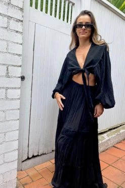 Samos Skirt Black 11 Samos Skirt Black -Chic Boutique Shop IMG 4483 e4ce758b 2372 4a67 99a1 121e25d9c5ab