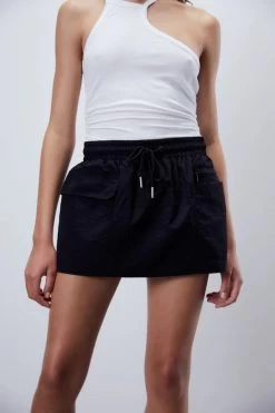 Remy Spray Skort -Chic Boutique Shop Jan Urban Ecomm Resized125 1 700xcopy