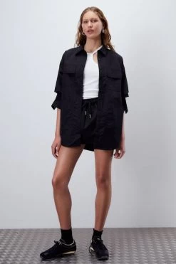 Elodie Spray Shirt Black -Chic Boutique Shop Jan Urban Ecomm Resized134 900xcopy