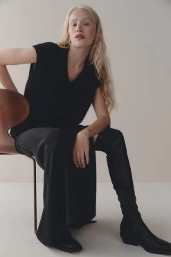 Bernie Vest Black -Chic Boutique Shop MarleW23 LB WebResize45