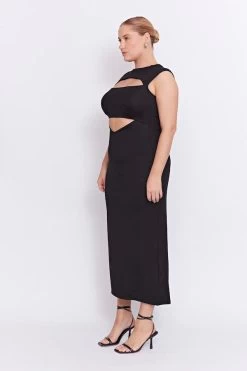 The Dora Dress Black -Chic Boutique Shop Pfeiffer 030523 0817 2000x 0b8162fc 8c63 4eac 8d5e f1011ed70713