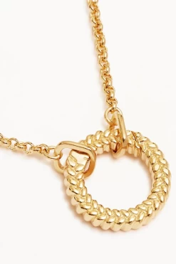 Gold Intertwined Annex Link Necklace -Chic Boutique Shop Picture 2023 03 21T171305.508