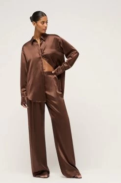 Relaxed Silk Boy Shirt Brown -Chic Boutique Shop S22 23121 MichaelLoSordo 0811 7903e636 a020 4951 90da ba1fd0c983a6 5000xcopy