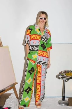 "VERY GEO 2.0" Resort Shirt -Chic Boutique Shop SOMETHING VERY SPCIAL SPRING 23 36