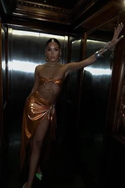 Soleil Skirt Copper -Chic Boutique Shop image 700x e3fddea5 128d 44e1 b01b 9058d6ddbfa0